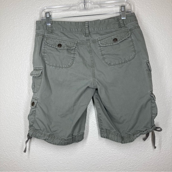 Ann Taylor Loft Cargo Shorts Size 4 Olive Green Cotton Baggy High Rise - Picture 10 of 13